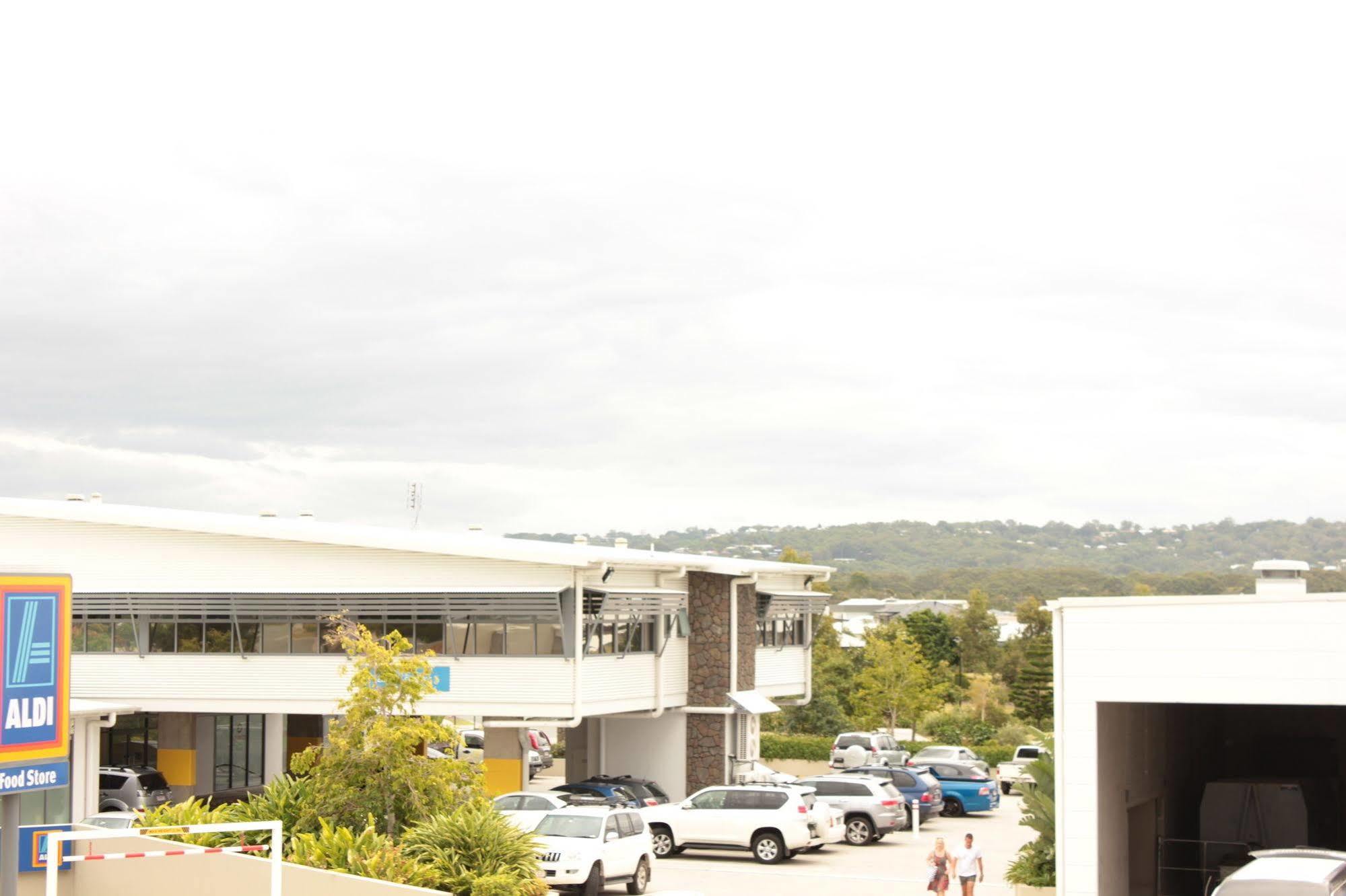 Direct Collective - Breeze On Brightwater Aparthotel Mooloolaba Exteriör bild